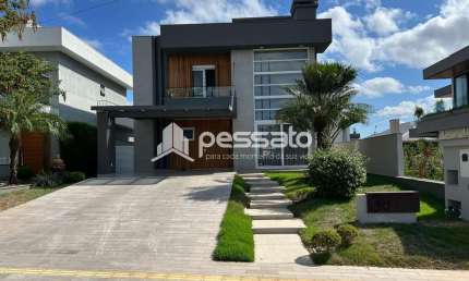 Casa à Venda por R$2.490.000,00, 366,00m² - SÃO  VICENTE - Gravataí, RS