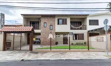 Sobrado à Venda por R$851.100,00 - Centro - Gravataí, RS