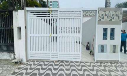 Casa com 2 dormitórios à venda, 50 m² por R$ 460.000 - Jardim Real - Praia Grande/SP
