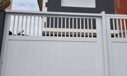 Sobrado com 2 dormitórios à venda, 79 m² por R$ 655.000,00 - Tupi - Praia Grande/SP
