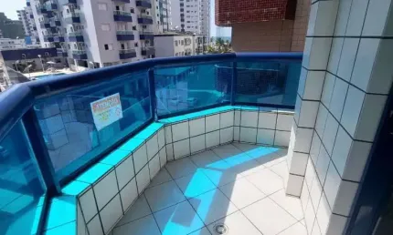 Este charmoso apartamento, totalmente mobiliado, oferece o equilíbrio perfeito entre conforto, praticidade e localização privilegiada. a poucos passos da praia – apenas 160 metros – conta com uma lind