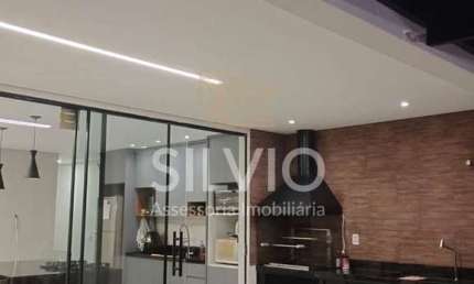 Oportunidade Imóvel na 26 de Setembro com área total de 300 metros quadrados, e com 180 metros de área construída no Residencial das Araras.