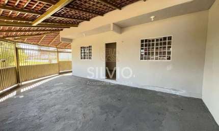 Oportunidade na 406 do Recanto Das Emas linda casa de dois quartos,01 suite toda na lage e uma kit de fundos 01 quarto,sala,cozinha e 01 banheiro.