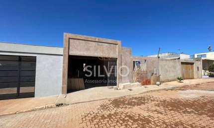 Casa em Construção com Projeto Atual – Invista na 26 de Setembro