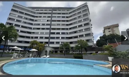 Apartamento com 120m2 no bairro varjota. 3 quartos (sendo 1 suíte),vaga na garagem e condomínio com piscina. 4 quarteirões da beira mar fortaleza-ce