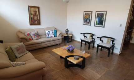 Casa Sobrado Região Central com 4 Quartos, 2 Suíte sendo 1 com Closet