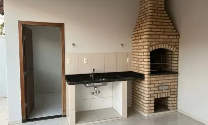 Casa C. Pereira com 3/4 Sendo 1 Suíte, Varanda Goumet e Churrasqueira