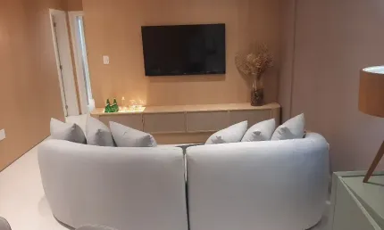 Apto Santa Mônica Com 110 m2, 3 Quartos Sendo 1 Suíte, Varanda Gourmet