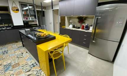 Lindo Apto 4 Quartos Sendo 2 Suítes 3 Vagas de Garagem