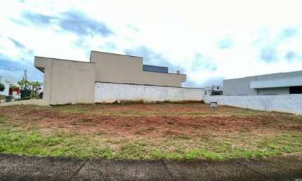 Terreno à venda no Aponiã, Porto Velho  por R$ 250.000