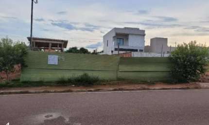 Terreno à venda no Aponiã, Porto Velho  por R$ 320.000
