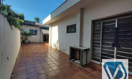 Casa com 3 dormitórios à venda, 200 m² por R$ 550.000,00 - Jardim Aeroporto - Londrina/PR