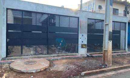 Casa com 3 dormitórios para alugar, 100 m² por R$ 3.000/mês - Aeroporto - Londrina/PR