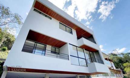 Casa com 3 dormitórios à venda, 310 m² por R$ 1.950.000,00 - Cônego - Nova Friburgo/RJ