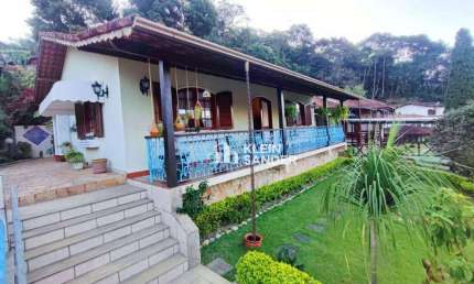 Casa com 4 dormitórios à venda, 182 m² por R$ 1.100.000,00 - Cônego - Nova Friburgo/RJ