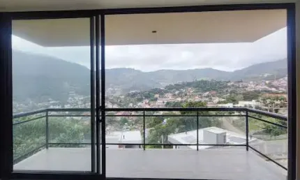 Casa com 3 dormitórios à venda, 224 m² por R$ 1.100.000,00 - Cônego - Nova Friburgo/RJ