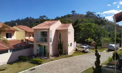 Casa com 3 dormitórios à venda, 115 m² por R$ 580.000,00 - Praça da Furunfa - Nova Friburgo/RJ