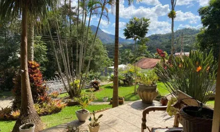 Casa com 3 dormitórios à venda, 360 m² por R$ 2.600.000,00 - Braunes - Nova Friburgo/RJ