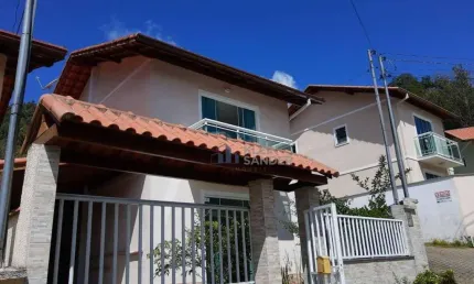 Casa com 2 dormitórios à venda, 70 m² por R$ 450.000,00 - Sítio São Luís - Nova Friburgo/RJ