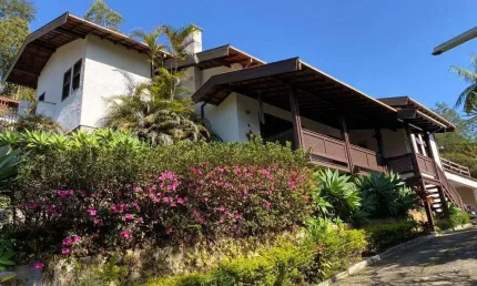 Casa à venda, 258 m² por R$ 1.400.000,00 - Parque São Clemente - Nova Friburgo/RJ