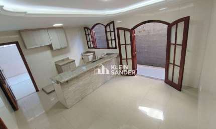Casa com 3 dormitórios à venda, 328 m² por R$ 990.000,00 - Chácara Paraíso - Nova Friburgo/RJ