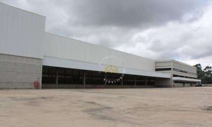 GALPÃO DISPONÍVEL PARA VENDA E LOCAÇÃO COM LOCALIZAÇÃO ESTRATÉGICA E INFRAESTRUTURA COMPLETA.