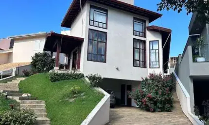Casa com 3 dormitórios à venda, 323 m² por R$ 2.200.000,00 - Estância Recreativa San Fernando - Valinhos/SP
