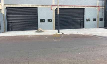 Barracão / Galpão / Depósito com 10 salas para alugar na Rua Azil Martins, 220, Jardim Santa Rosa, Nova Odessa