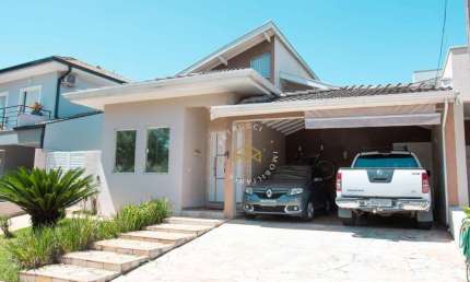 Casa a venda de 3 suites no Condominio Vivenda das Cerejeiras em Valinhos.