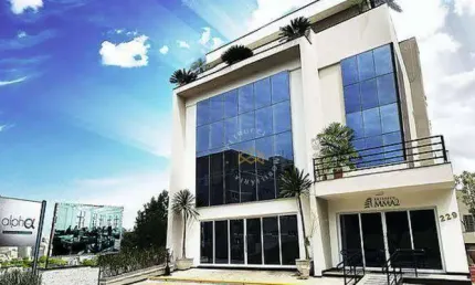 SALA MOBILIADA PARA LOCAÇÃO NO ALPHAVIILE EMPRESARIAL.