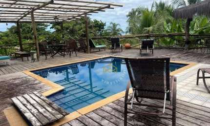 PARAÍSO À BEIRA-MAR EM ILHABELA-SP: EXCLUSIVIDADE, CONFORTO E VISTA DESLUMBRANTE