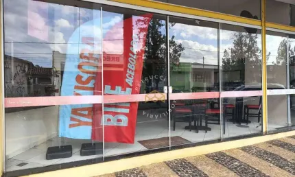 Salão para alugar de 120m² no bairro  vila embaré na cidade de valinhos/sp
