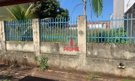 Terreno à venda em Londrina. 455 m², sendo 14m de frente e 32,50m de comprimento, comercial na Avenida São João, Vila Sian de frente com grade e muro,