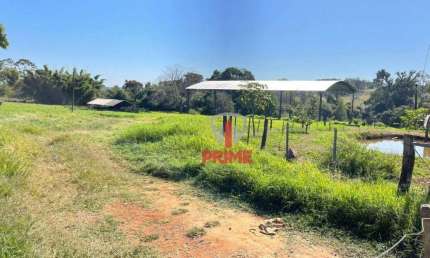 Fazenda à venda em Cândido de Abreu no Paraná. Com 102 alqueires, boa pecuária, mangueira, 2 casas para funcionários, boa de água.  50% de entrada + 2