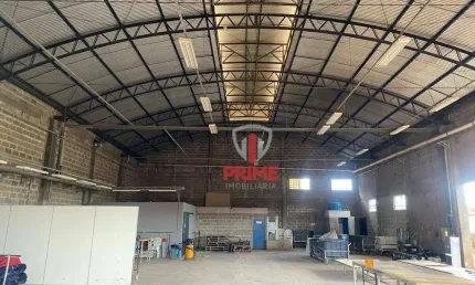 Barracão à venda no Parque Comercial Quati em Londrina. Comercial ou industrial, localizado próximo a av. Brasilia,  contendo 3000m2 de terreno e 1016