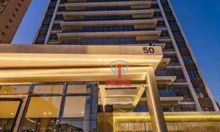 Apartamento de alto padrão à venda no Edifício Lumini, na Gleba Palhano em Londrina. Possui três suítes, sala com dois ambientes, sacada com churrasqu