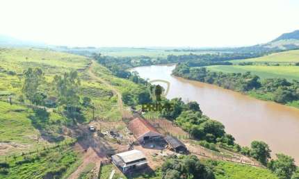 Fazenda à venda em Grandes Rios no Paraná.   - Com 105 alqueires e possibilidade de plantar 40 alqueires,
