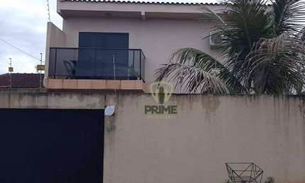 Sobrado à venda no Residencial Loris Sahyun em Londrina.