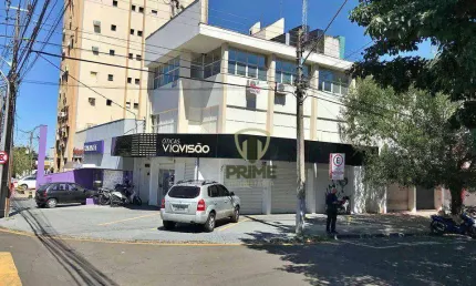 Sala para locação na Rua Senador Souza Naves no centro de Londrina. Comercial, com 60m2.