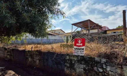 Terreno à venda e locação no Hedy em Londrina. Excelente localização em rua comercial no final da Rua Quatá.