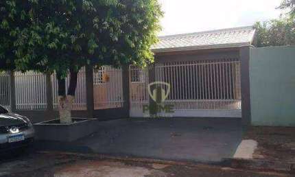 Casa à venda no Jardim Imagawa em Londrina. Com 3 quartos sendo 1 suíte, ar condicionado, 100m2 de área construída e 250m2 de terreno.