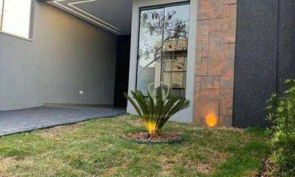 Casa à venda no Condomínio Morada das Flores Azaléias, em Cambé. Com 3 quartos sendo 1 suíte. 88.17m2 área construída, nunca habitada.