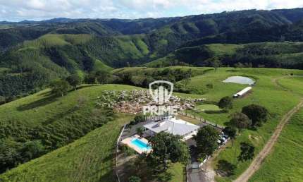 Fazenda à venda em Cândido de Abreu.  - Com 133 Alqueires, 20% mata obrigatória.