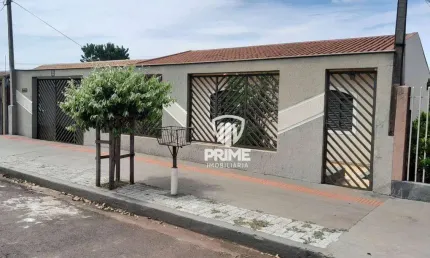 Casa à venda na Vila Rica, área central de Londrina.