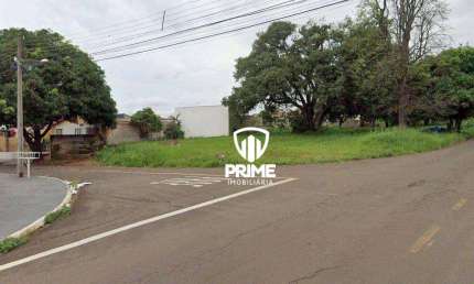 Terreno residencial ou comercial à venda no Conjunto Habitacional Maria Cecília Serrano de Oliveira em Londrina.