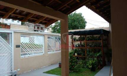 Casa à venda no Jardim Alvorada em Londrina. Com 4 quartos sendo 1 suíte,