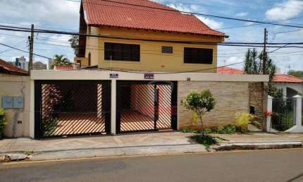Sobrado para venda e locação residencial ou comercial no Jardim Iguaçu em Londrina.
