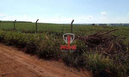 Terreno à venda em Cambé. Rural e industrial, bem localizado, próximo a Sandoz. Testada + ou - 120 metros, contendo área total de 227.480m² = 9,4 alqu