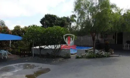 Chácara à venda no Parque das indústrias em Londrina.   - Com 5.000 m² contendo casa sede com cômodos divididos, saída para Curitiba.
