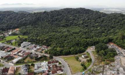 Terreno à venda na Rua Leôncio Duvoisin, Centro, Joinville por R$ 3.000.000